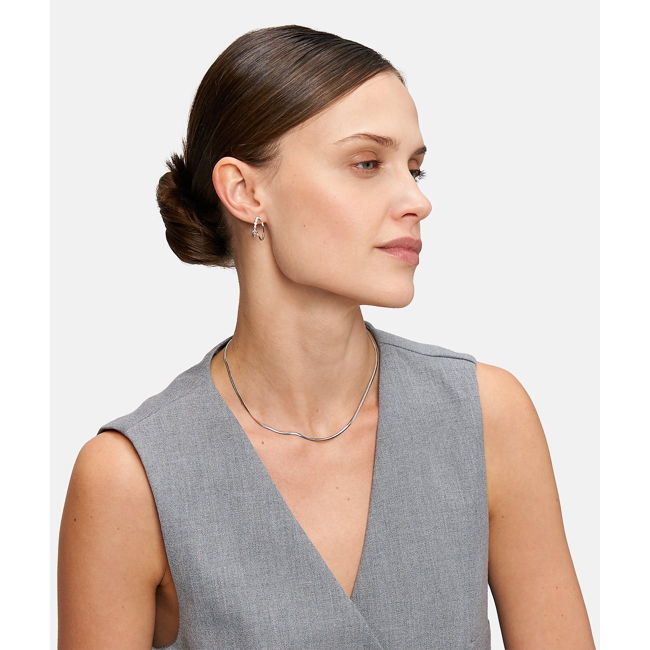 Tamaris Halsschmuck aus Edelstahl, schlangenkettenähnliches Design.