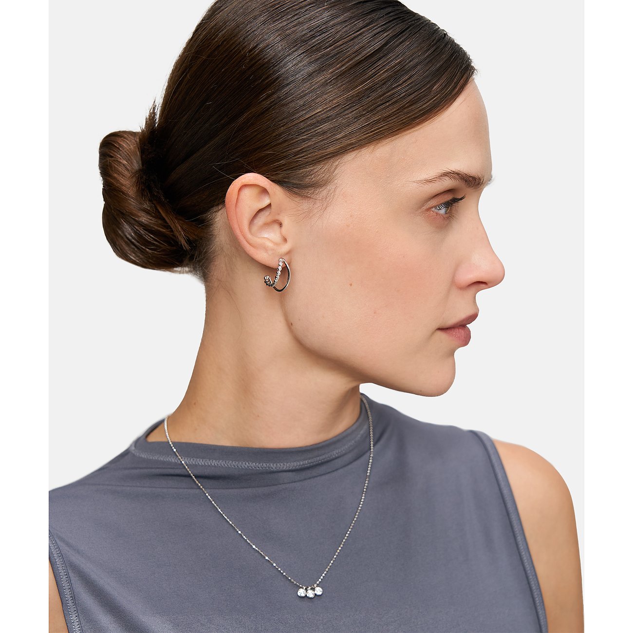 Tamaris halsband i 925 silver med tre zirkoner.