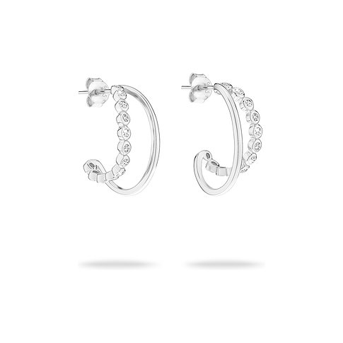 Tamaris örhängen i 925 silver med zirkonia.
