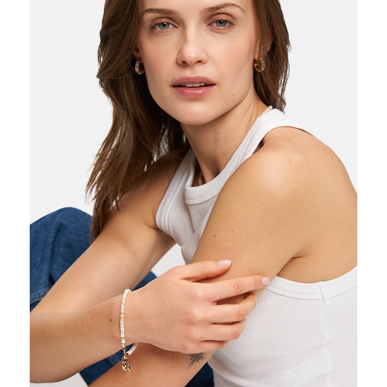 Tamaris Armband aus Edelstahl mit bunten Steinen.