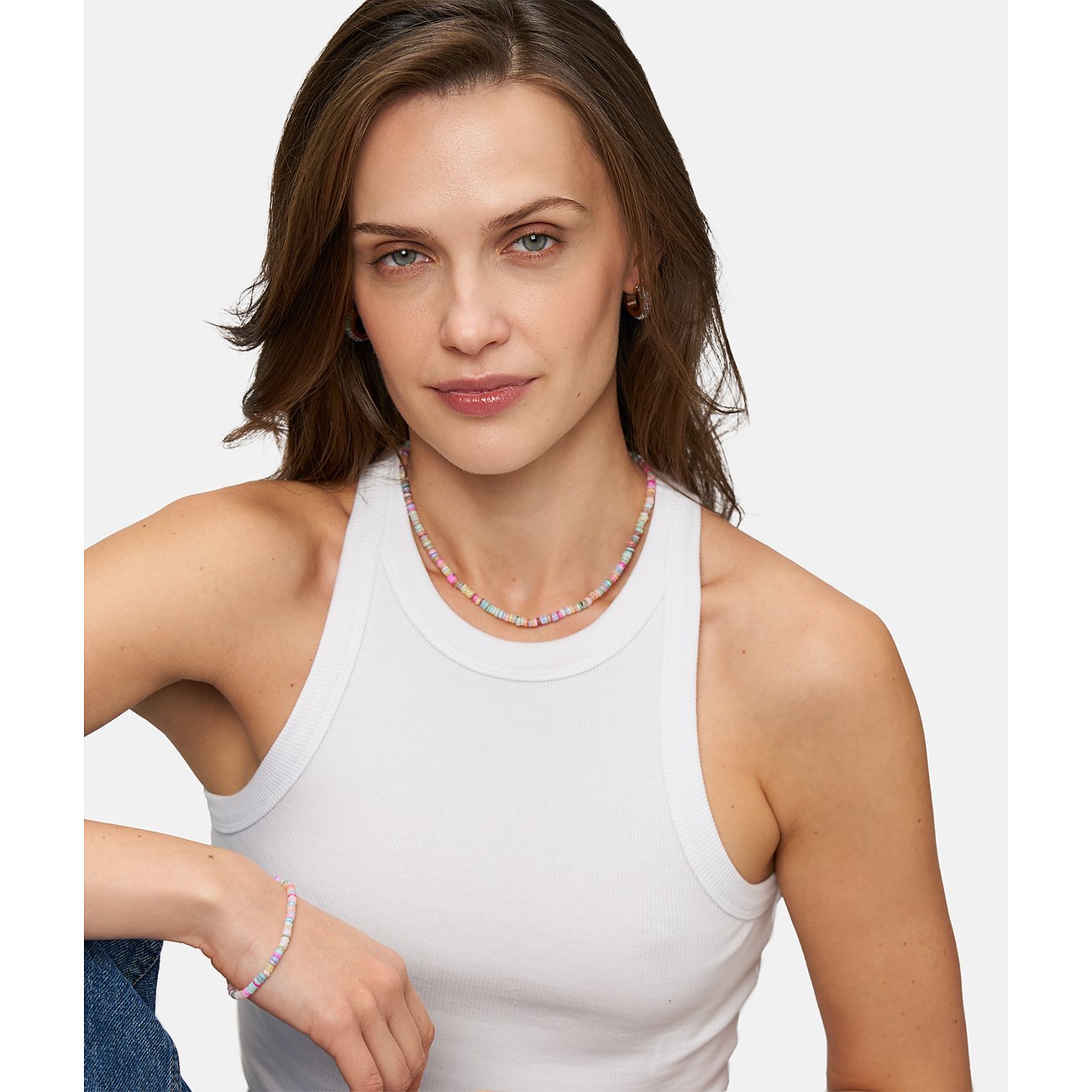 Tamaris armband van roestvrij staal met kleurrijke stenen.