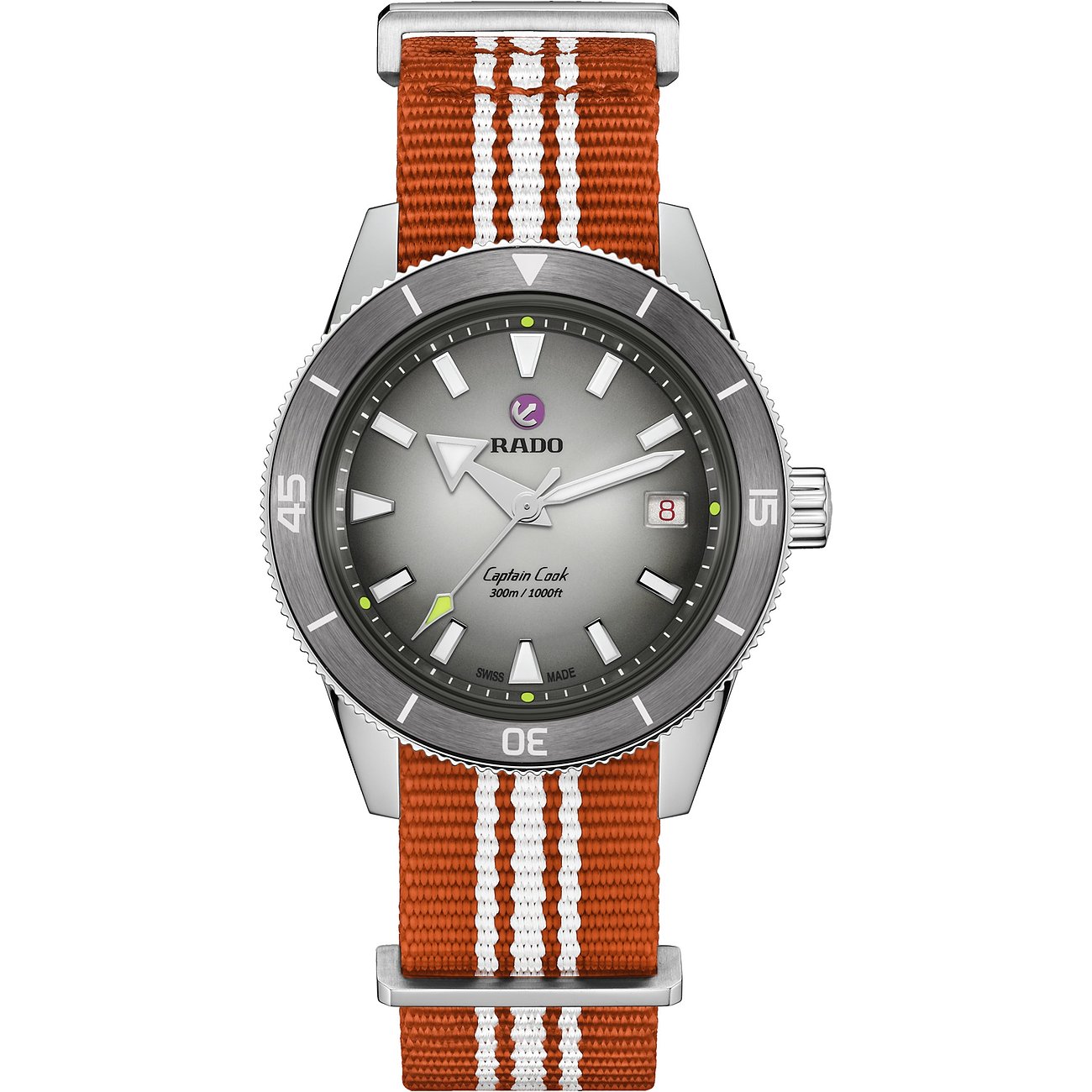 Rado Captain Cook Armbanduhr mit Edelstahlgehäuse und grauem Zifferblatt auf einem gestreiften orange-weißem Stoffarmband