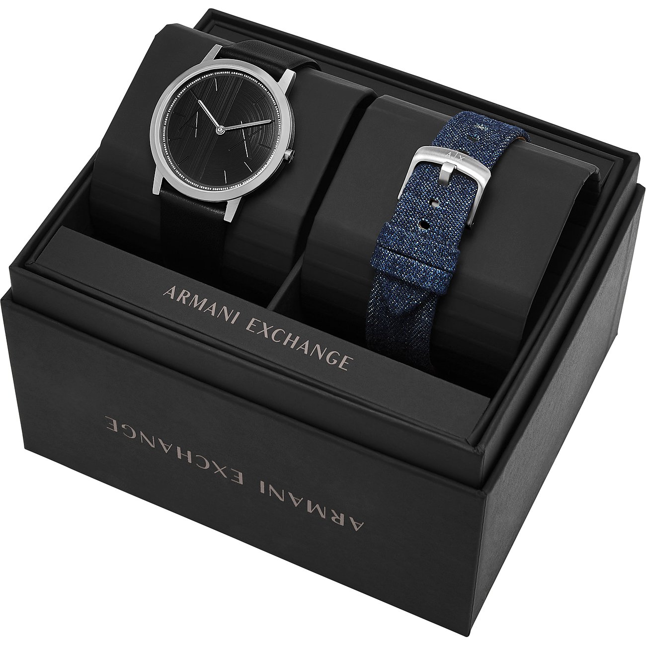 Ensemble Armani Exchange avec boîtier en acier inoxydable, cadran noir et bracelet en tissu bleu.
