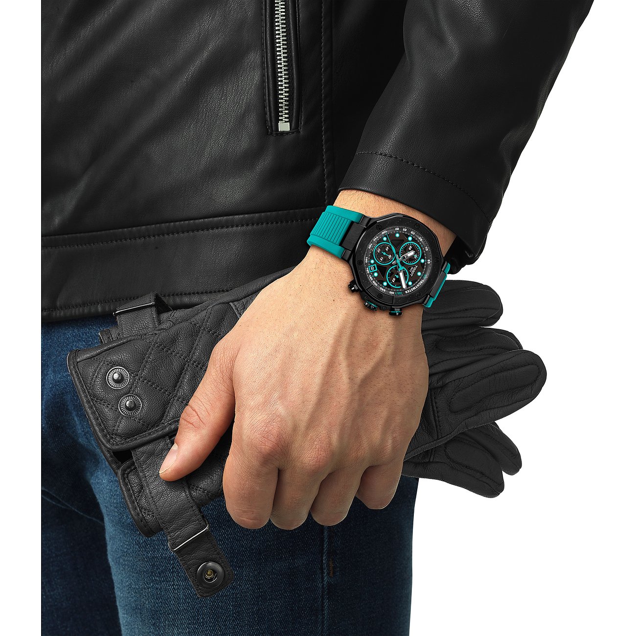 Tissot Herrenuhr mit Edelstahlgehäuse, schwarzem Zifferblatt und blauem Armband.