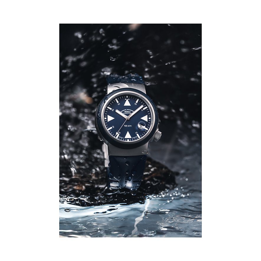 Mühle-Glashütte Herrenuhr mit Edelstahlgehäuse, blauem Zifferblatt und Datum.