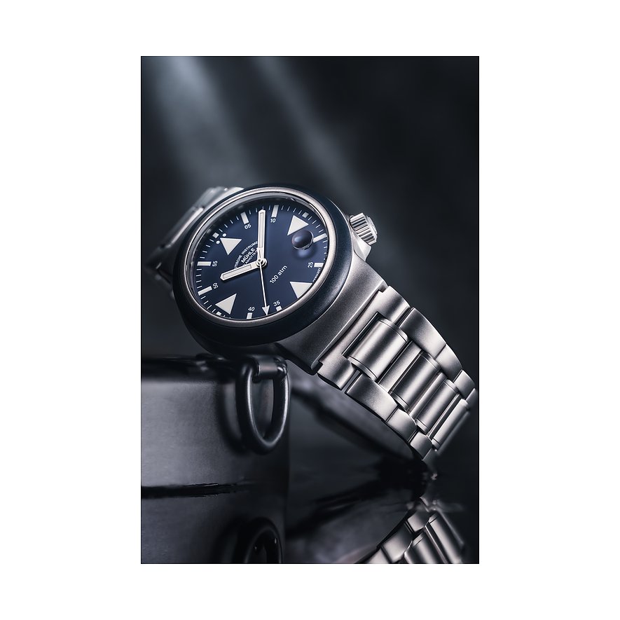 Mühle-Glashütte Herrenuhr mit Edelstahlgehäuse und blauem Zifferblatt.