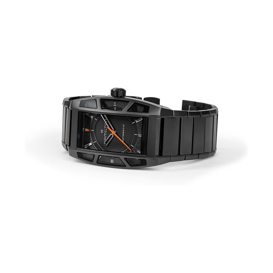 Nahaufnahme einer Hamilton Uhr aus Titan aus der Vogelperspektive mit schwarzem Zifferblatt und schwarzem Armband.