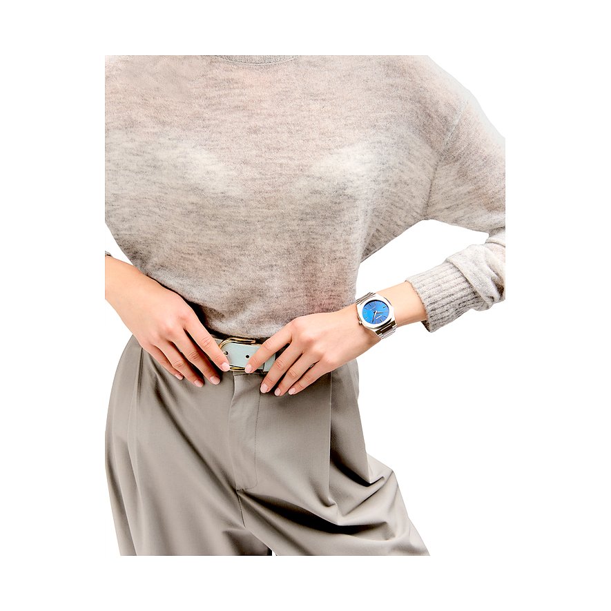 Orologio da uomo D1 Milano con cassa in acciaio inossidabile e quadrante blu.