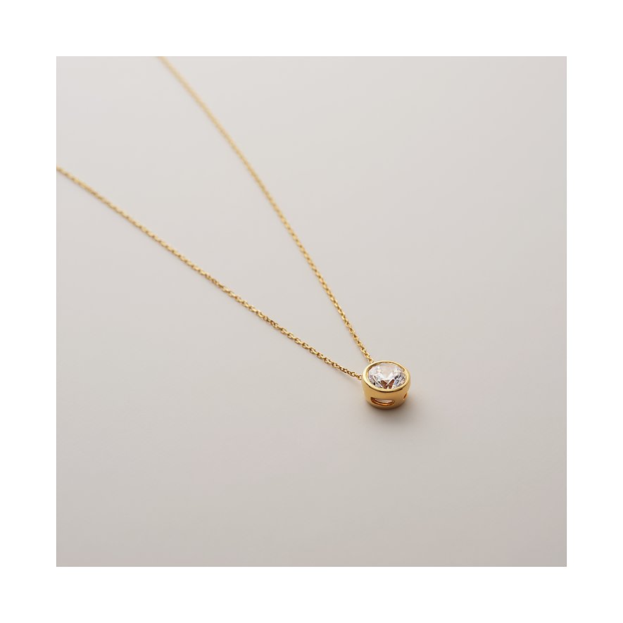 CHRIST Halsschmuck aus Gelbgold mit einem runden, brillant geschliffenen Diamanten in einer Zargenfassung.