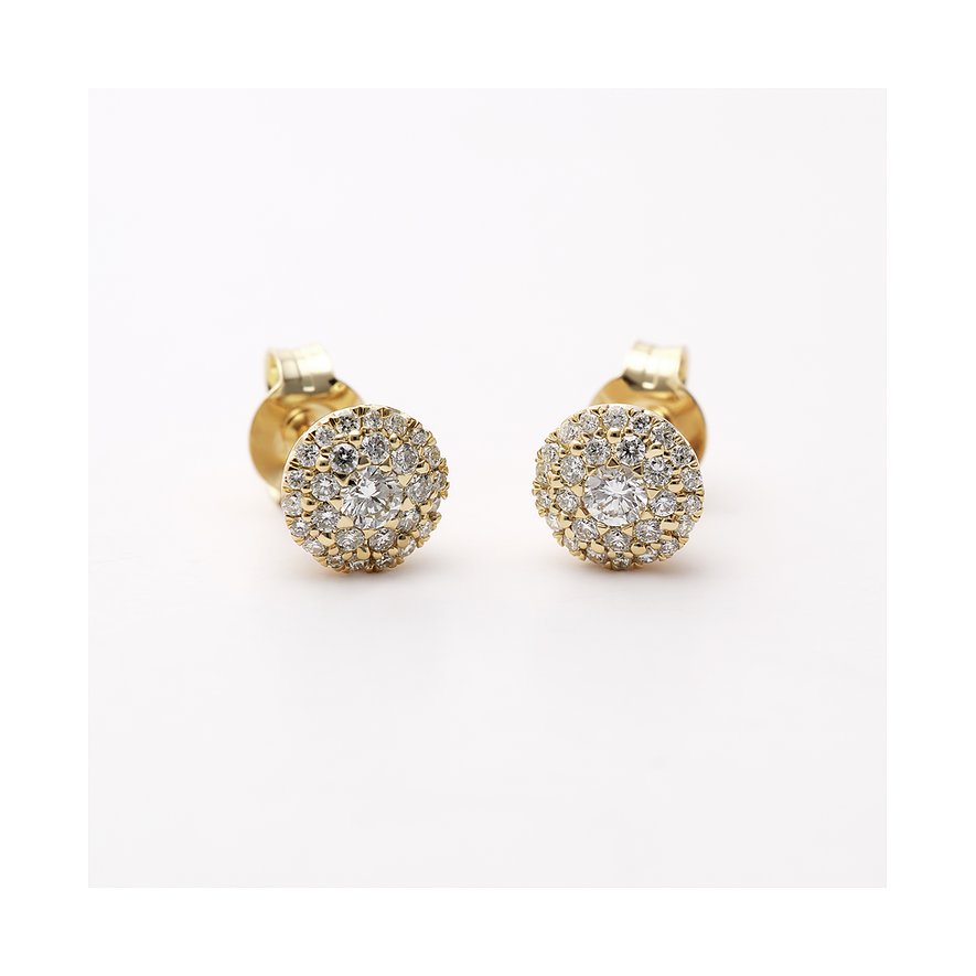 Puces d'oreilles CHRIST en or jaune 585 avec diamants ronds étincelants, prises de face.