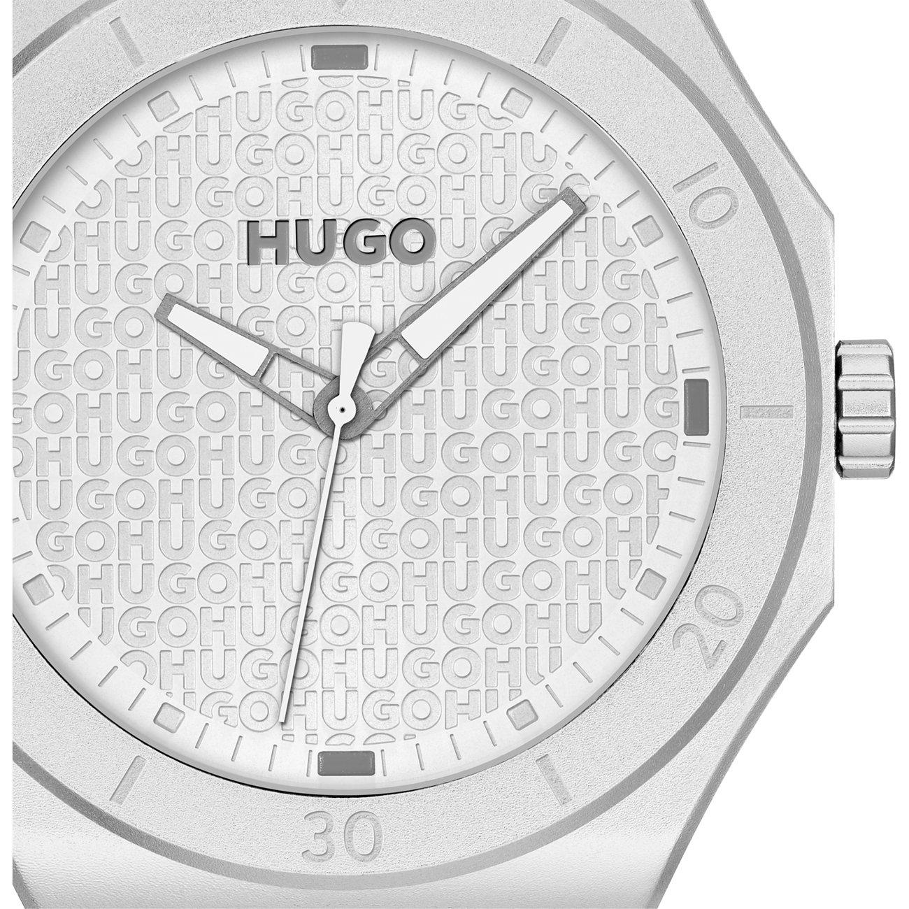 Hugo Herrenuhr mit Edelstahlgehäuse, weißes Zifferblatt mit Logo-Prägung.