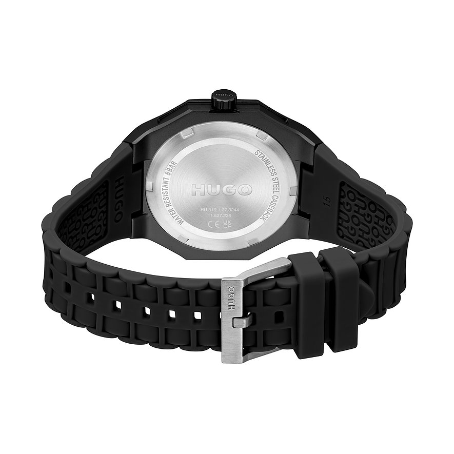 Hugo Herrenuhr mit Edelstahlgehäuse und schwarzem Armband.
