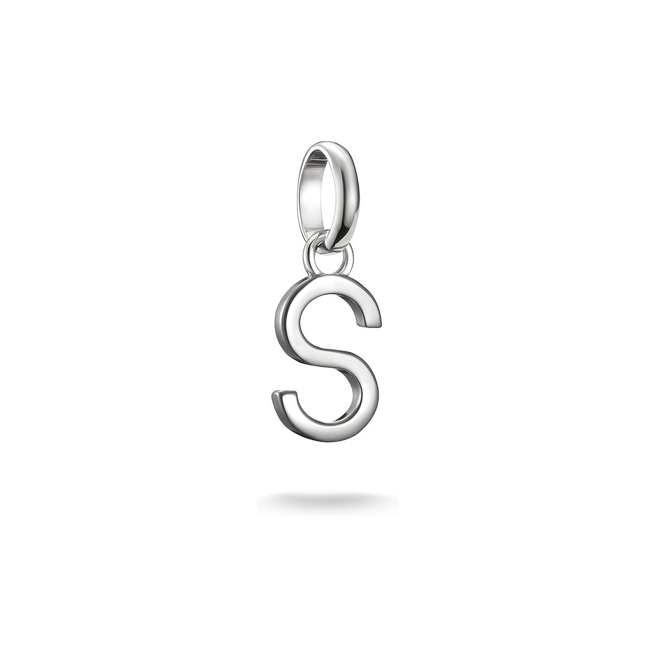 Thomas Sabo hanger van gerecycled 925 sterling zilver, gevormd als de letter „S“, met een oogje bovenaan.
