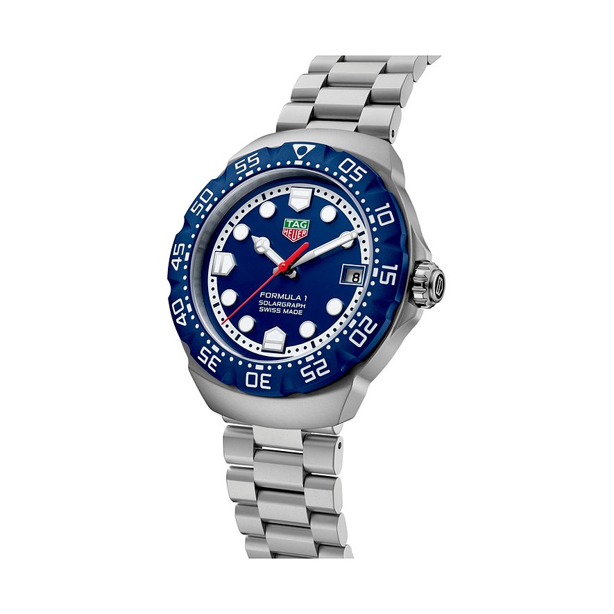 TAG Heuer Unisexuhr aus Edelstahl mit blauem Zifferblatt und Lünette, Datumsanzeige und silberweißem Armband.