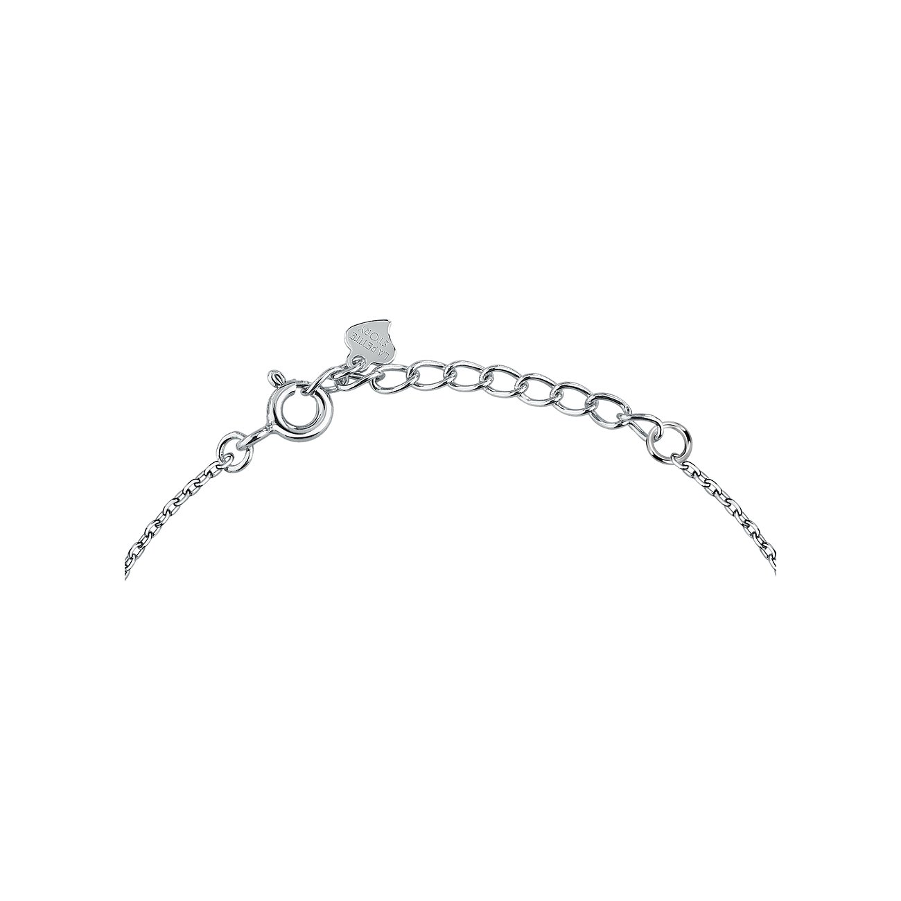 Nahaufnahme des Verschlusses und des Verlängerungsstücks eines La Petite Story Armbands aus rhodiniertem 925er Silber.