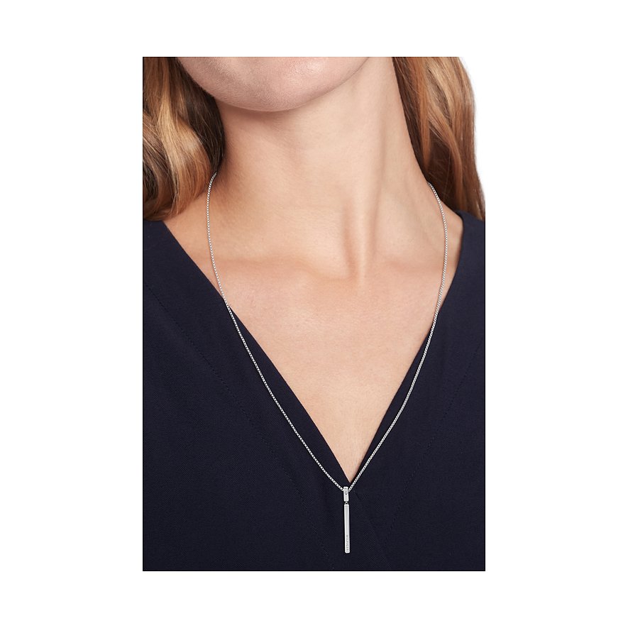 Tommy Hilfiger Halsschmuck aus Edelstahl mit Stab-Anhänger.