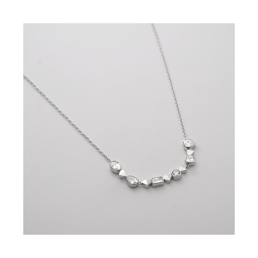 JETTE Halsschmuck aus recyceltem 925er Silber mit einer Reihe klarer Zirkonia in verschiedenen Formen und Größen.