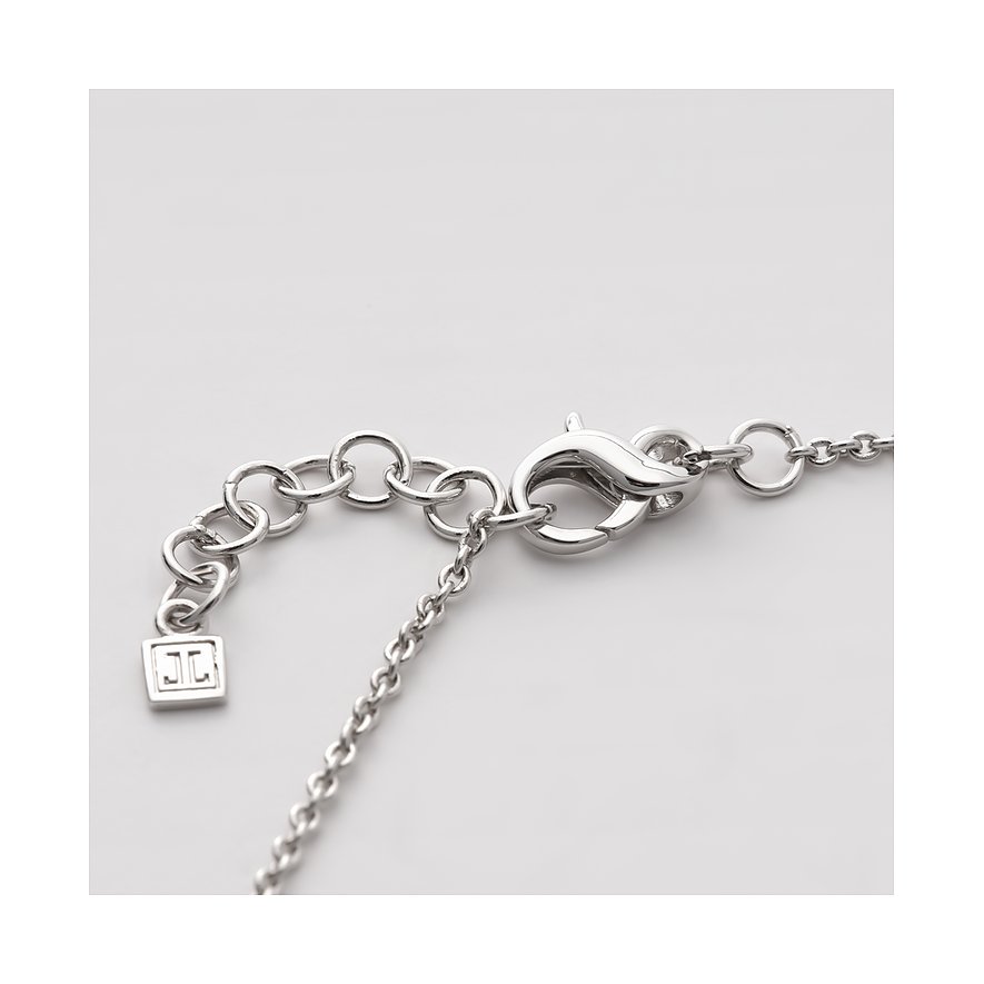 Närbild av låset på ett JETTE armband i återvunnet 925 silver med förlängningskedja.