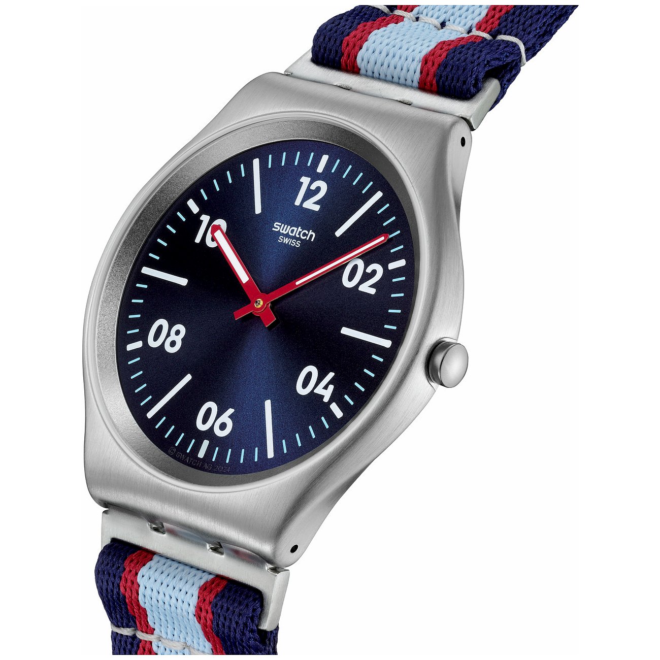 Swatch Unisexuhr mit Edelstahlgehäuse, blauem Zifferblatt und gestreiftem Band.