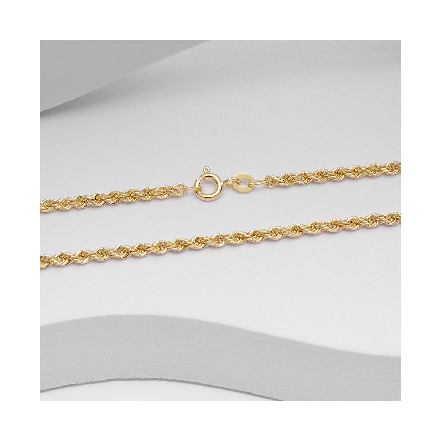 Close-up: CHRIST collier van 585 geelgoud met een gedraaide ketting en een veersluiting.