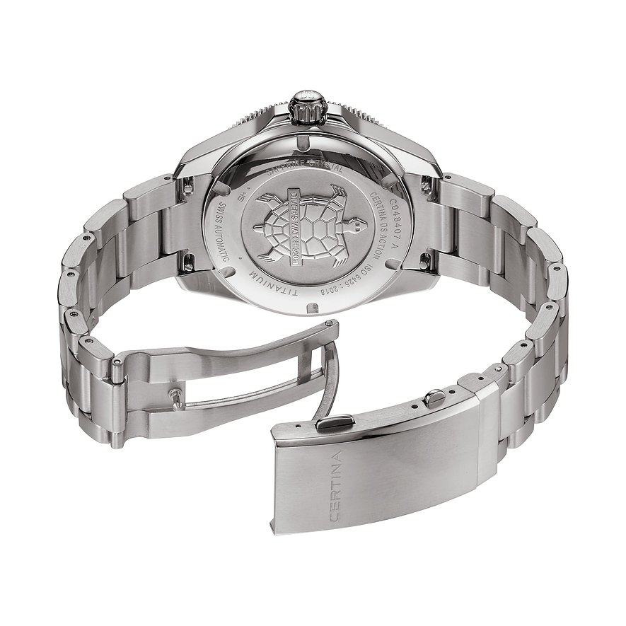 Certina Herrenuhr aus Titan mit Dornschließe und Automatikwerk.