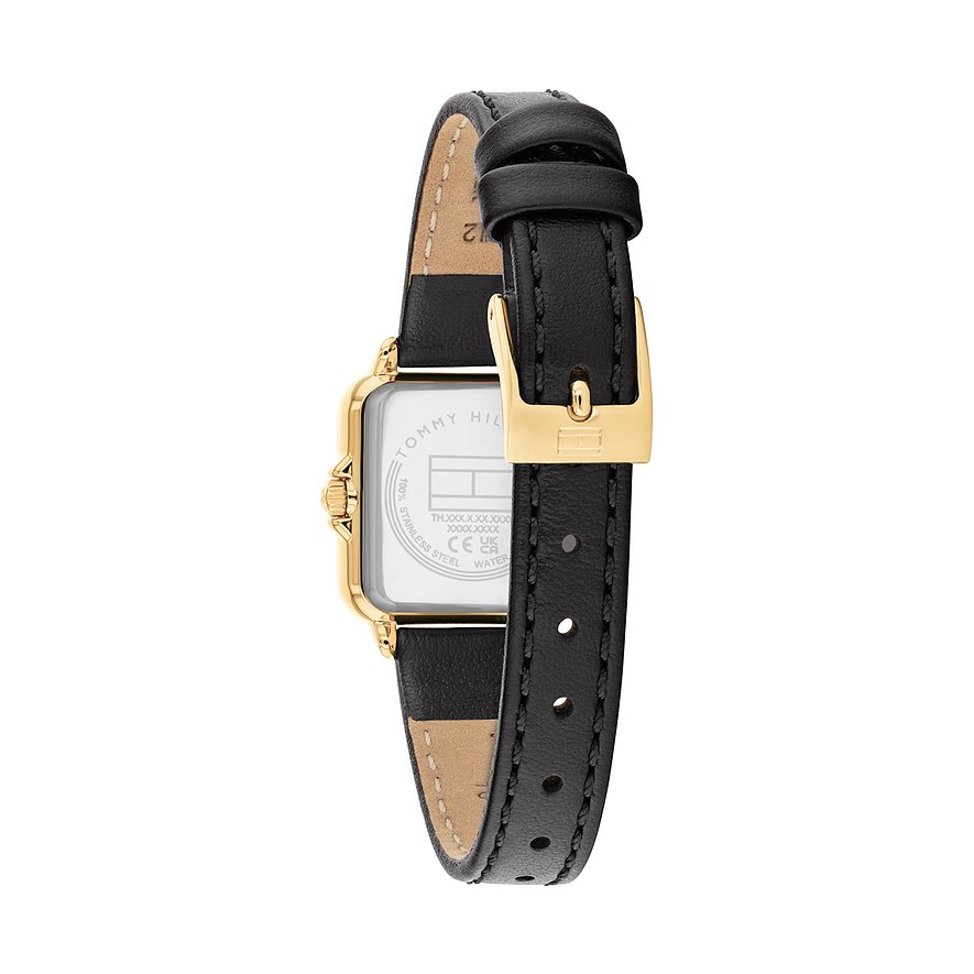 Rückansicht der rechteckigen Tommy Hilfiger Damenuhr aus goldfarbenem Edelstahl mit schwarzem Lederarmband und Dornschließe.