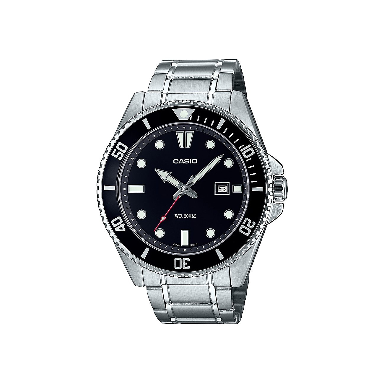 Die Casio Herrenuhr aus Edelstahl zeigt ein dunkles Zifferblatt mit Datumsanzeige und ein silbernes Edelstahlarmband.