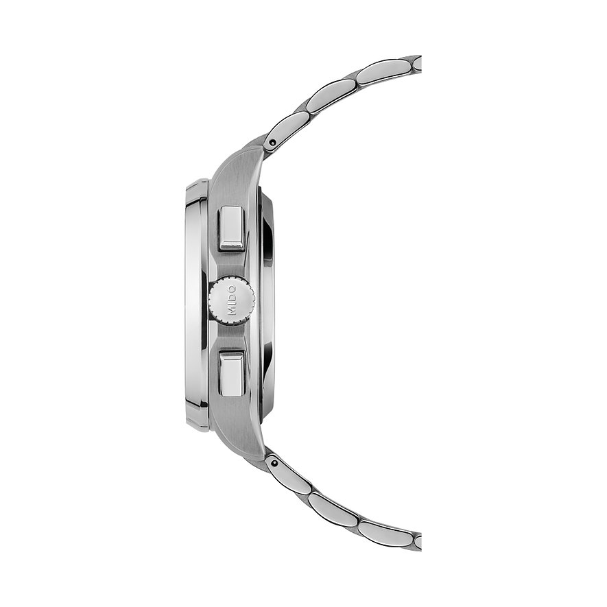 Seitenansicht einer Mido Herrenuhr aus Edelstahl, die Krone und Drücker sind deutlich sichtbar.