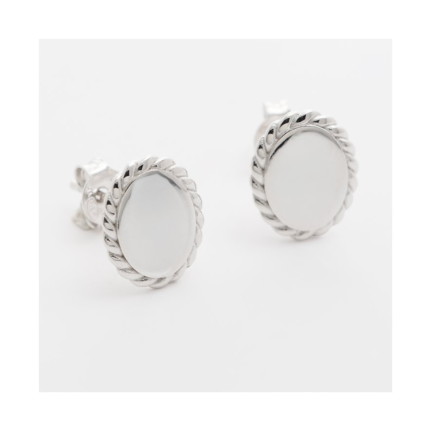Clous d'oreilles FAVS en argent 925, surface ovale brillante et bord torsadé sur fond blanc.