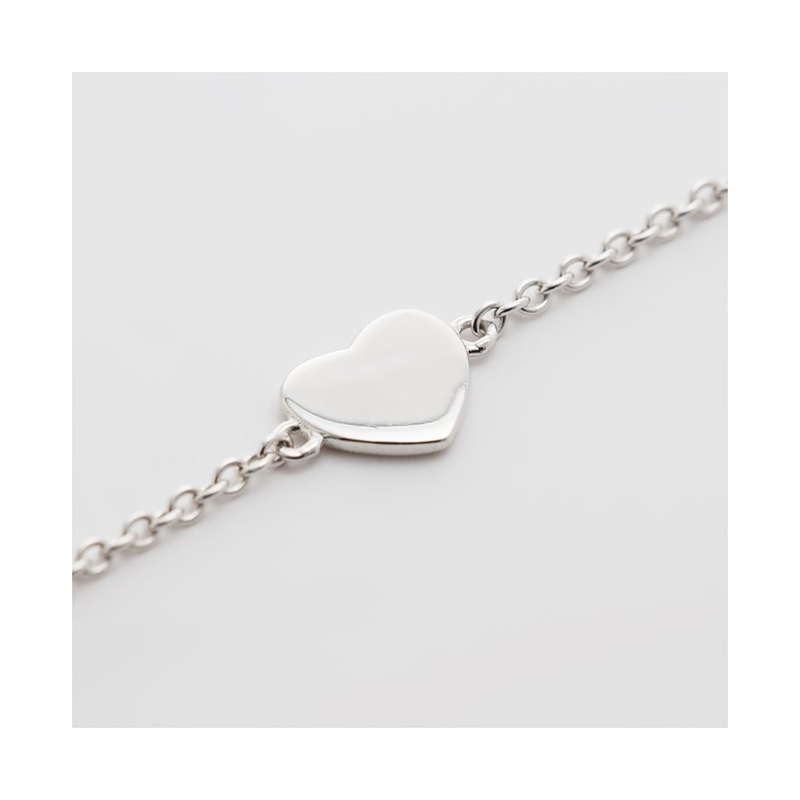 Bracciale FAVS: Dettaglio lucido a cuore in argento 925 su una filigrana catena d'argento.
