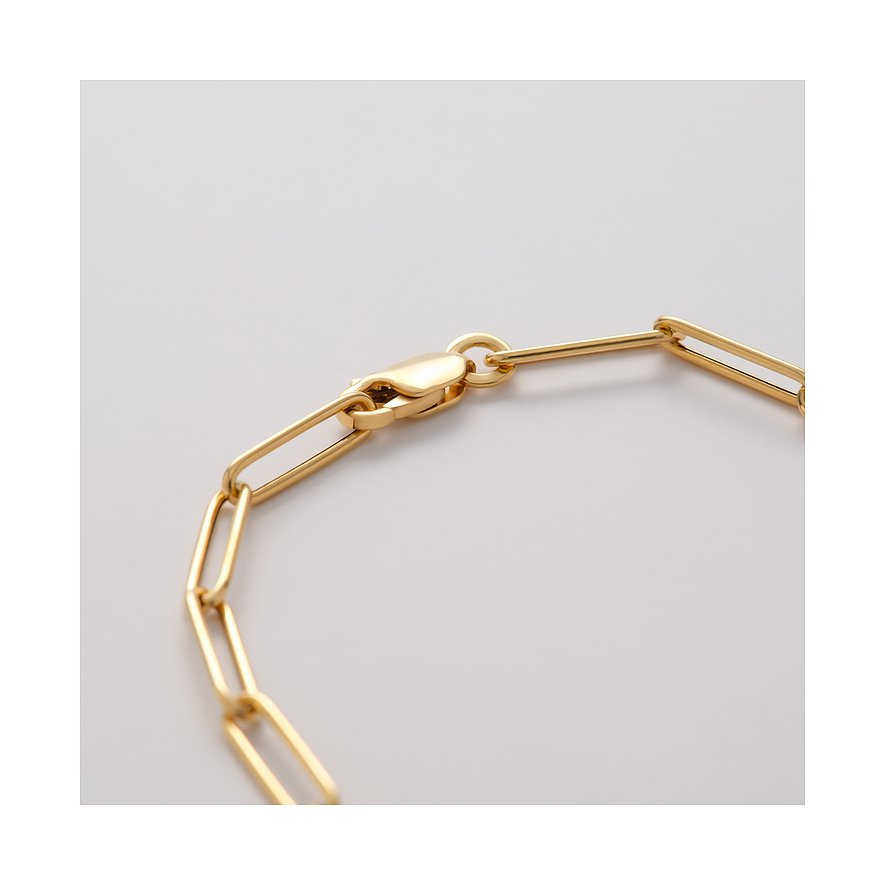 Nahaufnahme des Verschlusses eines CHRIST Armschmucks aus 375er Gelbgold mit länglichen Gliedern.