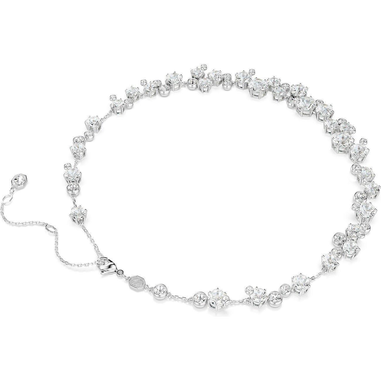 Swarovski halsketting van metaal met op een rij geplaatste ronde Swarovski kristallen in diverse maten.