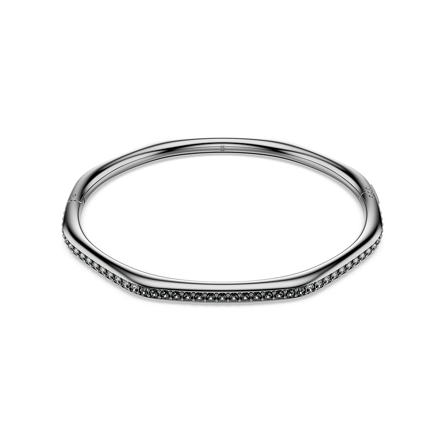 Swarovski Armreif aus Metall, geschwungen, mit funkelnden Swarovski Steinen entlang einer Kante.