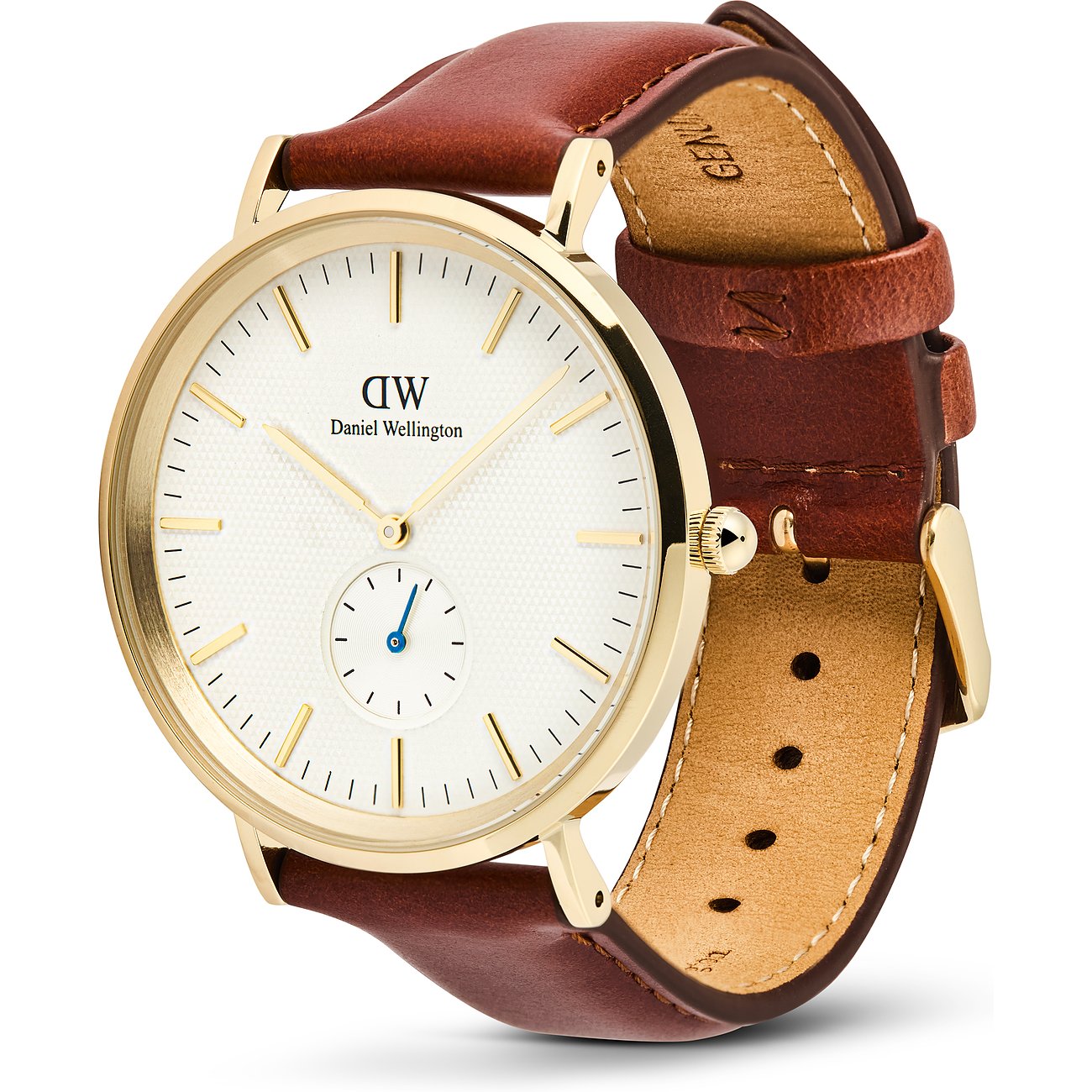 Eine klassische Daniel Wellington Herrenuhr aus goldfarbenem Edelstahl mit weißem Zifferblatt und braunem Lederarmband.