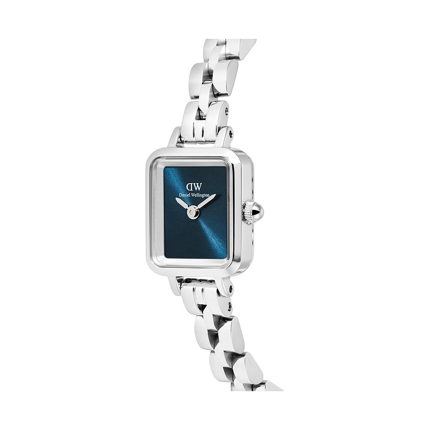 Daniel Wellington Damenuhr aus Edelstahl von vorne gesehen, mit rechteckigem Gehäuse und blauem Zifferblatt.