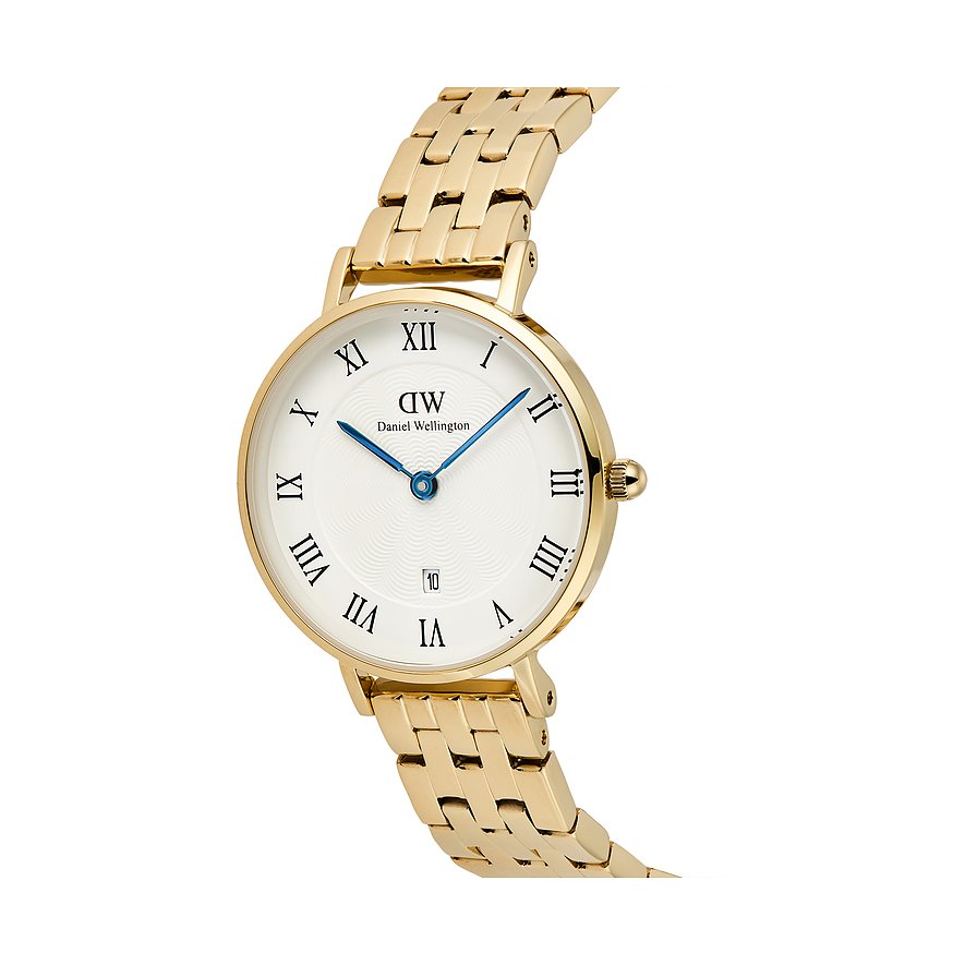 Daniel Wellington Damenuhr aus goldfarbenem Edelstahl. Rundes weißes Zifferblatt mit römischen Ziffern und blauen Zeigern.