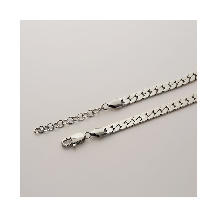 Collier FAVS en acier inoxydable brillant avec maillons plats et lisses, et un fermoir mousqueton.