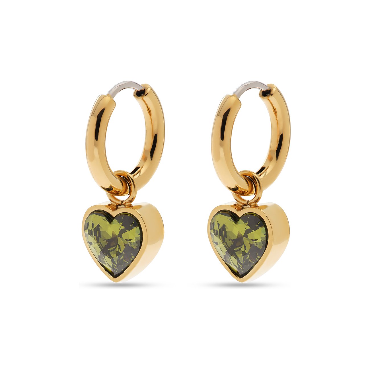 Guido Maria Kretschmer Ohrringe aus goldfarbenem Edelstahl mit herzförmigen grünen Zirkonia-Farbsteinen.