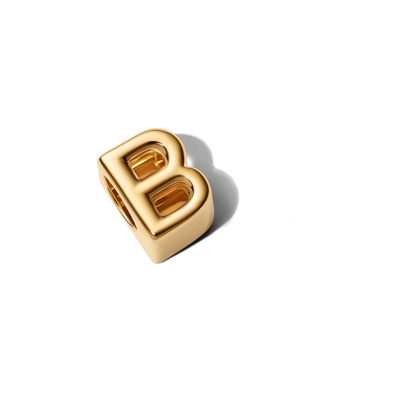 Pandora Anhängeschmuck in Form des Buchstabens „B“ aus glänzendem, goldenem Metall.