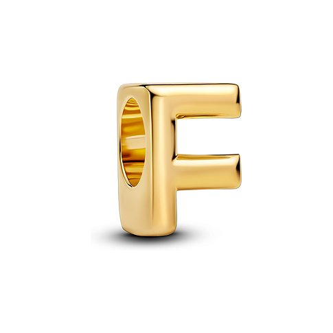 Ein Pandora Anhänger aus glänzendem goldfarbenem Metall, der den Buchstaben "F" darstellt, auf weißem Hintergrund.