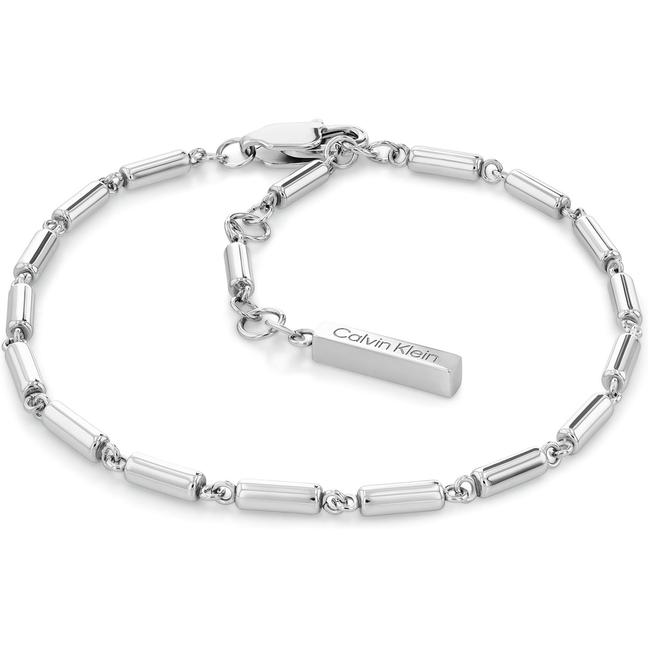 Calvin Klein Damenarmband aus Edelstahl, das aus länglichen Gliedern und einer Verlängerungskette mit Logo-Plakette besteht.