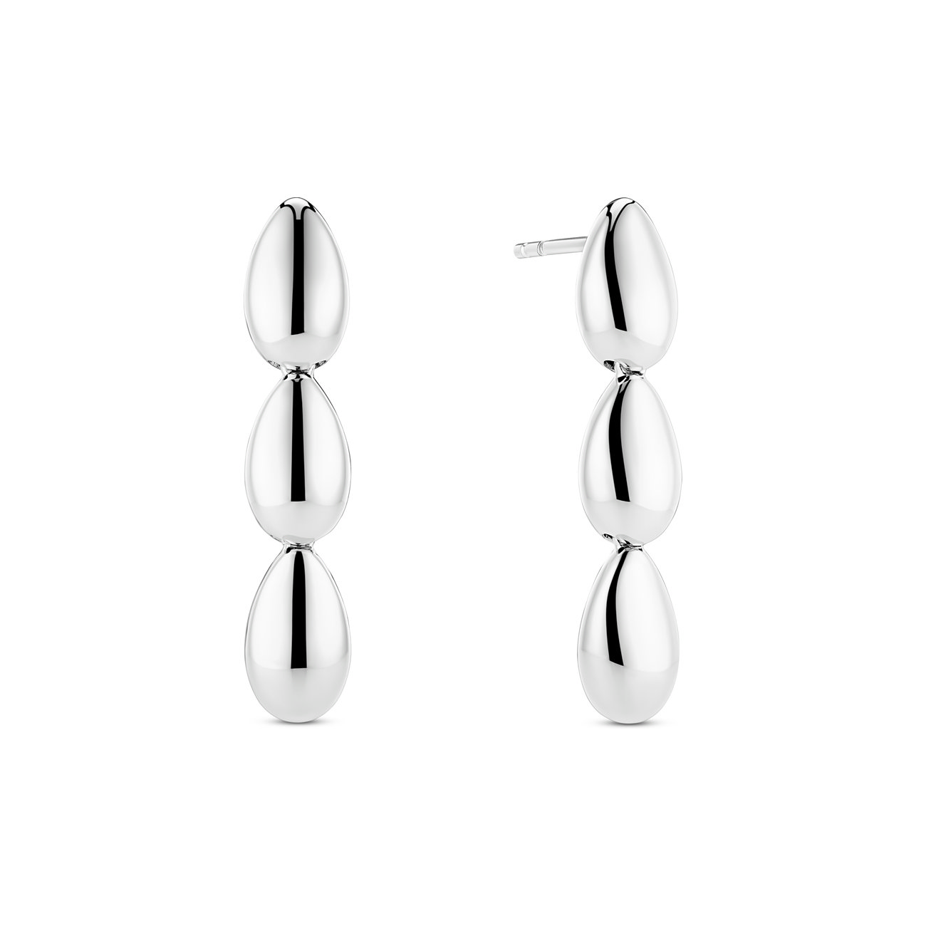 Ein glänzendes, hängendes Sif Jakobs Jewellery Ohrschmuck aus 925er Silber mit drei tropfenförmigen Elementen.