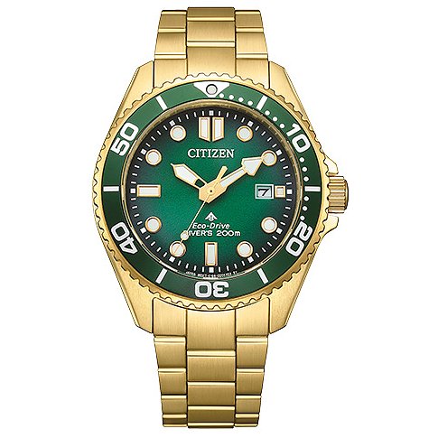 Het Citizen herenhorloge van goudkleurig roestvrij staal heeft een groene wijzerplaat en een groene lunette.