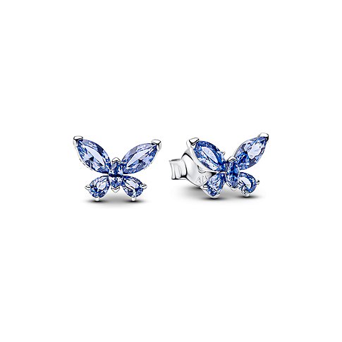 Zwei Pandora Ohrstecker aus Silber in Schmetterlingsform, besetzt mit funkelnden blauen Kristallen.
