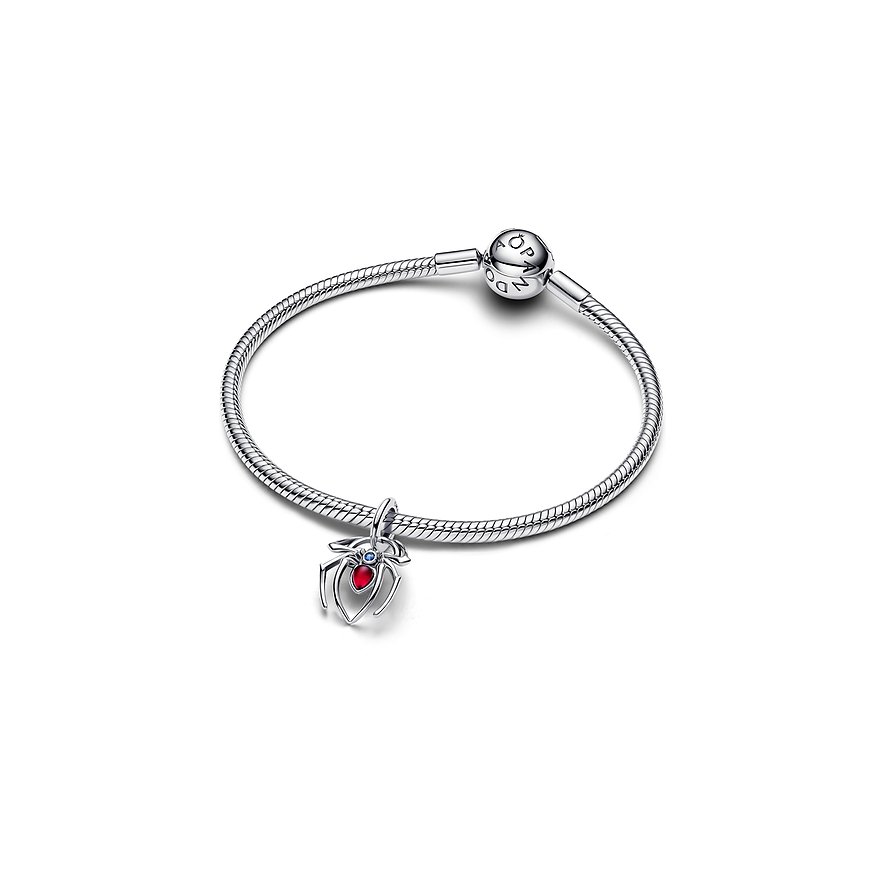Das Pandora Silber Armband ist mit einem Spinnen-Anhänger aus Silber mit rotem und blauem Kristall versehen.