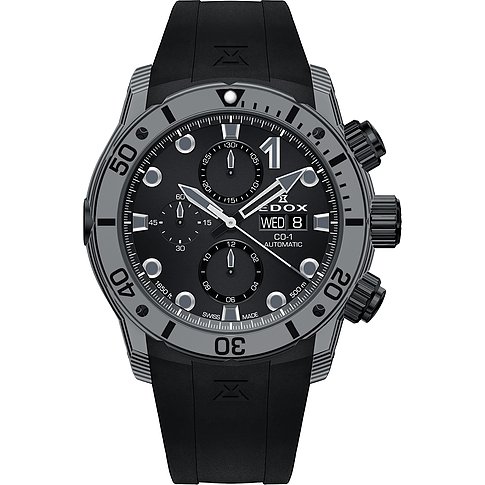 Eine Edox Herrenuhr aus Carbon und Keramik mit schwarzem Zifferblatt, drei Chronographen und schwarzem Armband.