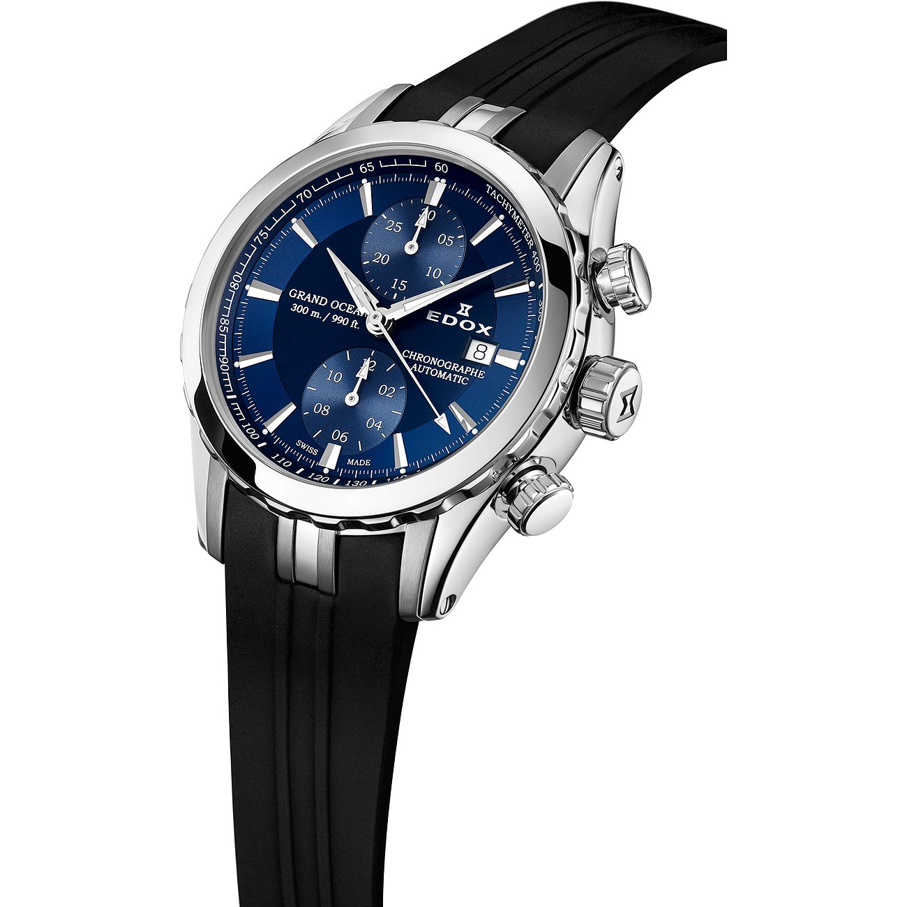 Edox Herrenuhr aus Edelstahl und Aluminium mit blauem Zifferblatt und schwarzem Band, schräg von oben.