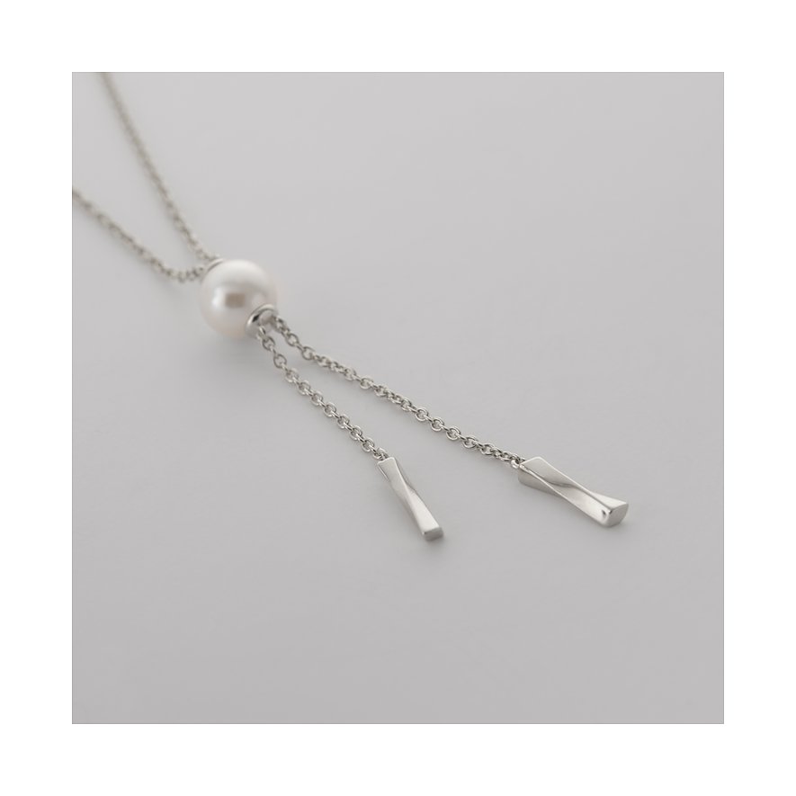 JETTE Halsschmuck aus recyceltem Silber 925 mit einer Perle und zwei spiralförmigen Endstücken.