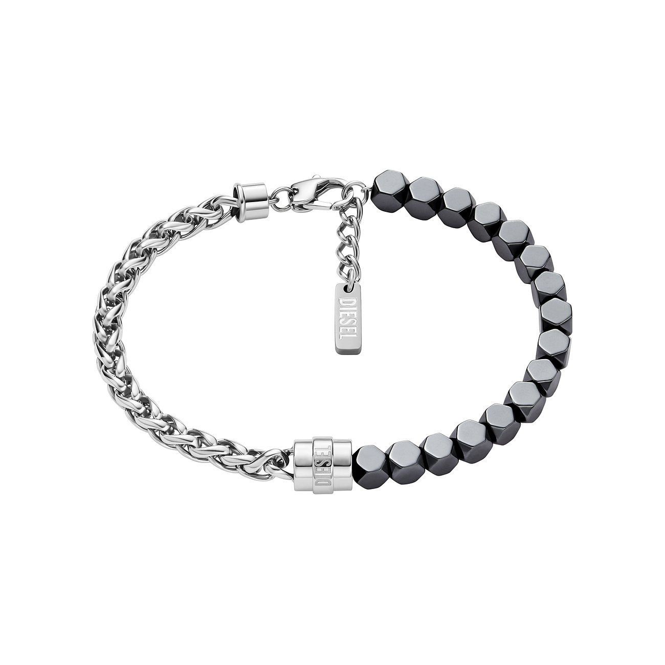 Ein Diesel Armband aus Edelstahl mit einer Kette auf der einen Seite und Hämatit-Farbstein-Perlen auf der anderen.