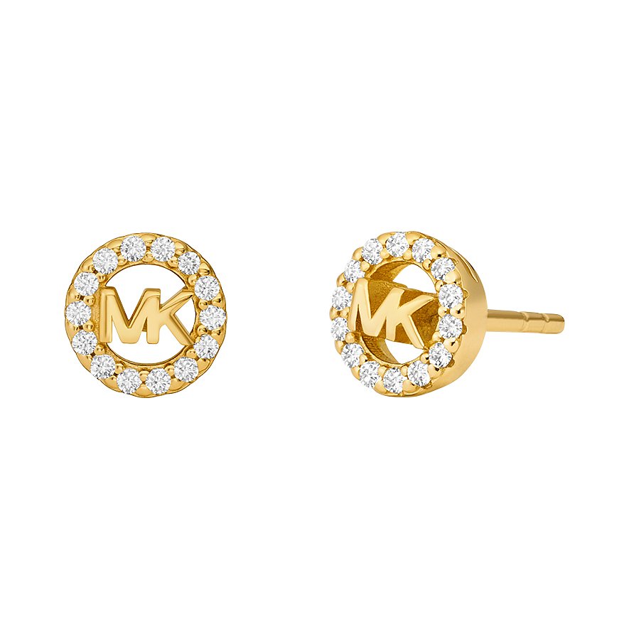 Zwei Michael Kors Ohrstecker aus gelbgoldenem Silber mit Zirkonia. Jeder Ohrring zeigt das „MK“-Logo mit funkelnden Steinen.
